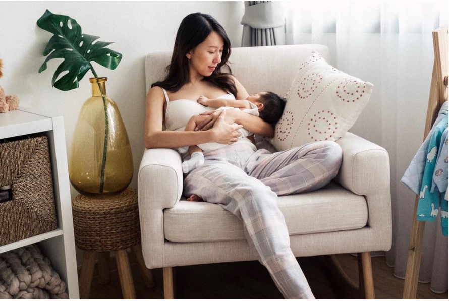 Best Breastfeeding Chair for Baby